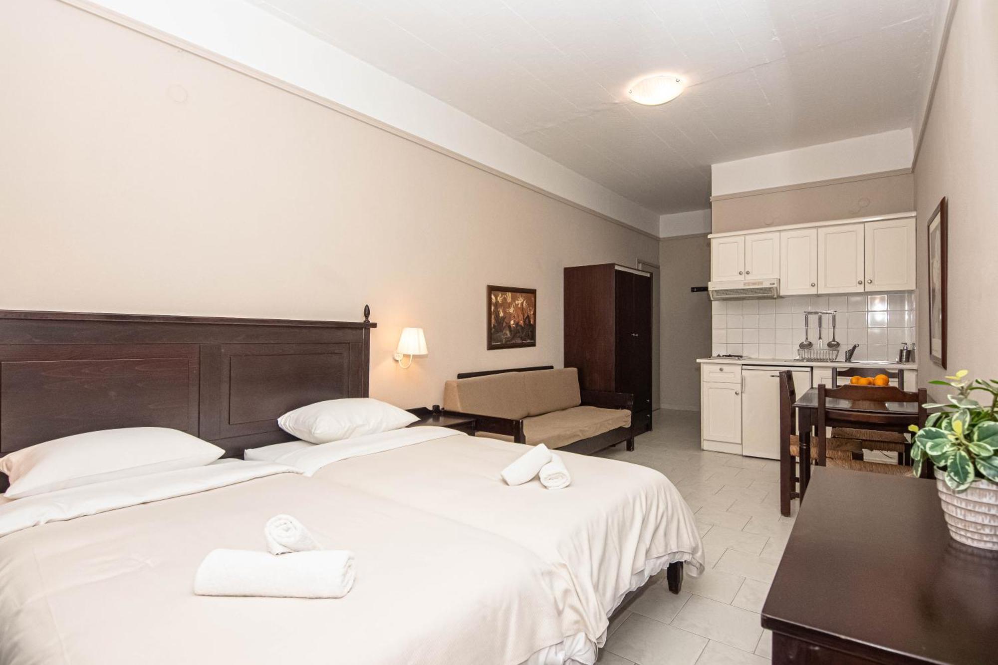 Talos Aparthotel 3*