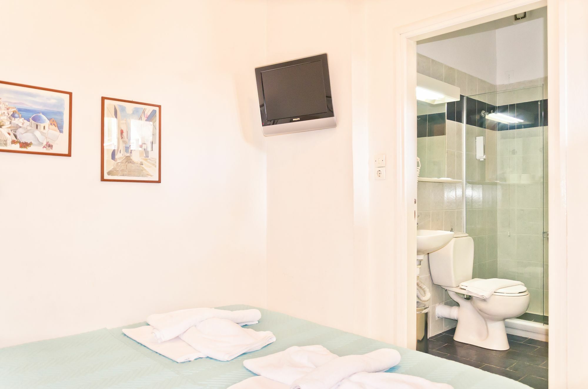 Talos Aparthotel 3*