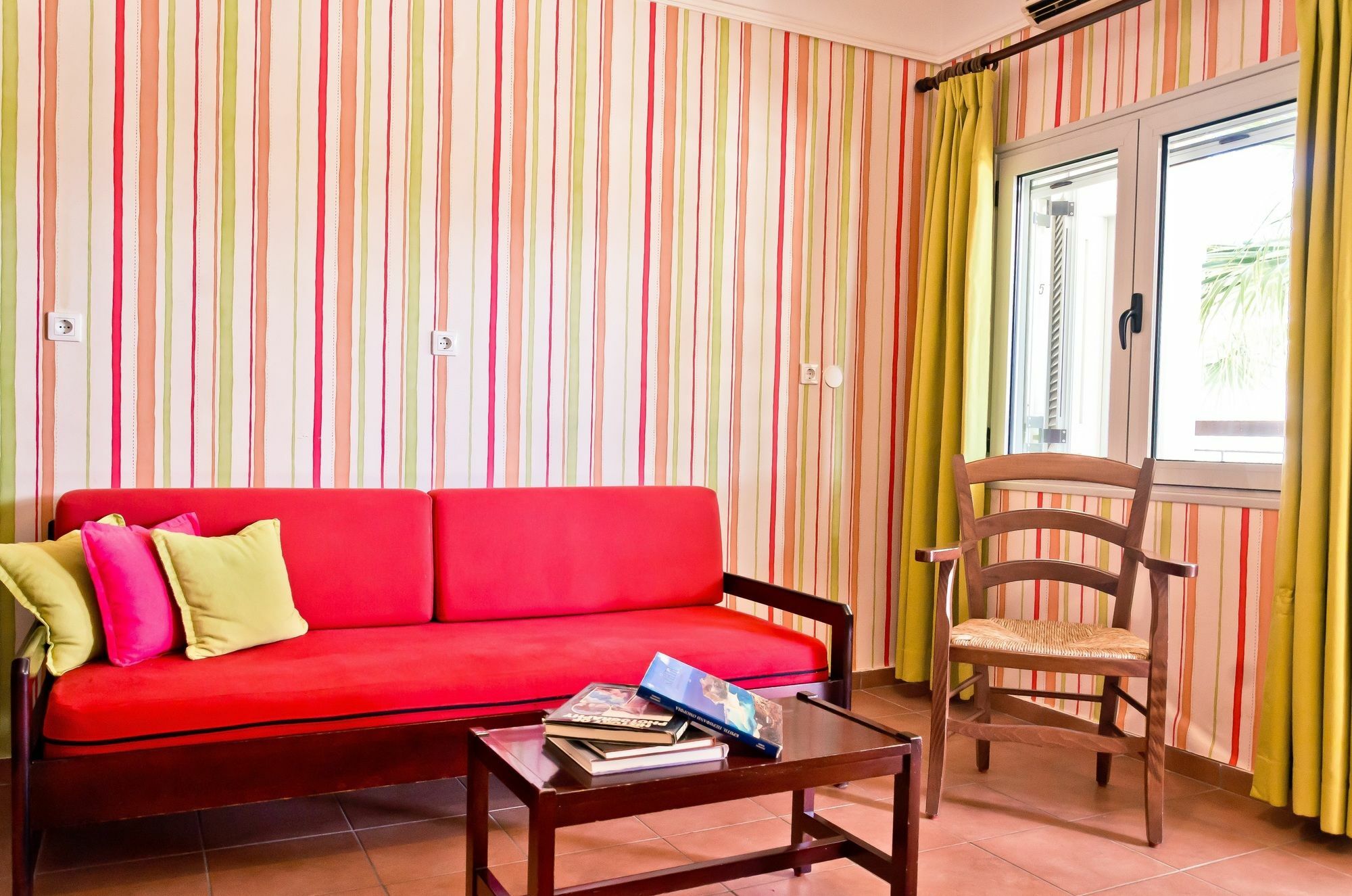 Talos Aparthotel Kato Daratso